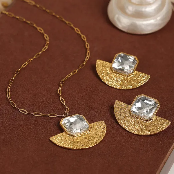 Gold_Acrylic_Pendants_For_Women